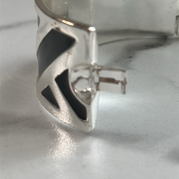 Pre owned Anne Klien Silver and Black Geometric bracelet - Picture 13 of 16